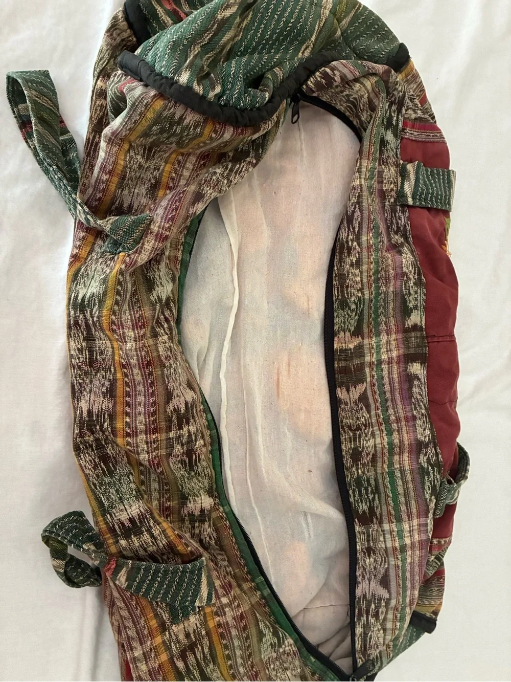 Guatemalan duffel bag with embroidery